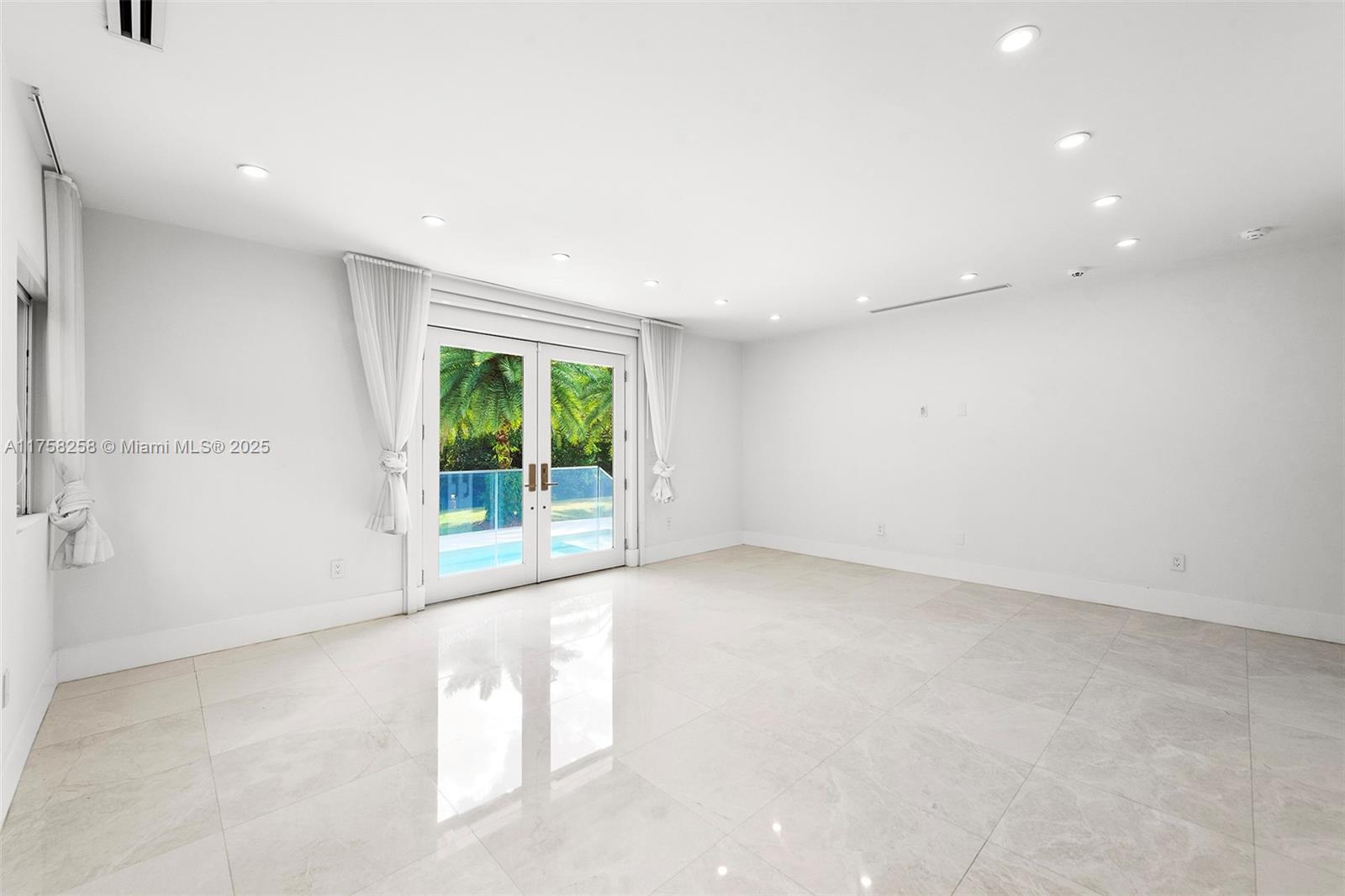 COCOPLUM SEC 1 - Residential