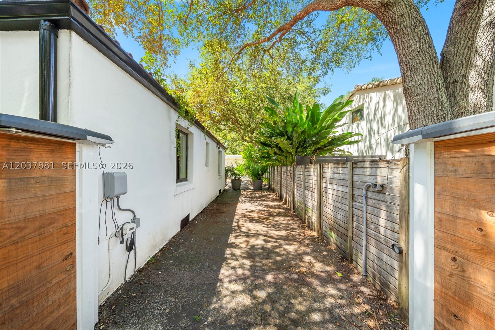 MIAMI SHORES SEC 5 - Residential