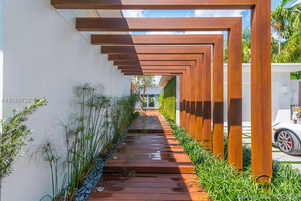 Di Lido Island - Residential