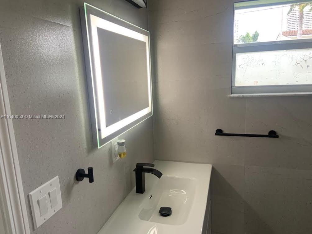 EASTERN SHORES 1ST ADDN - Residential Lease