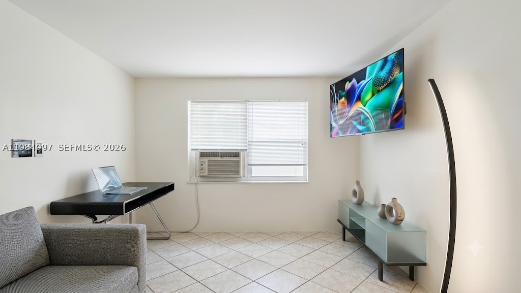OAKLAND PARK SECOND ADD - Residential Income