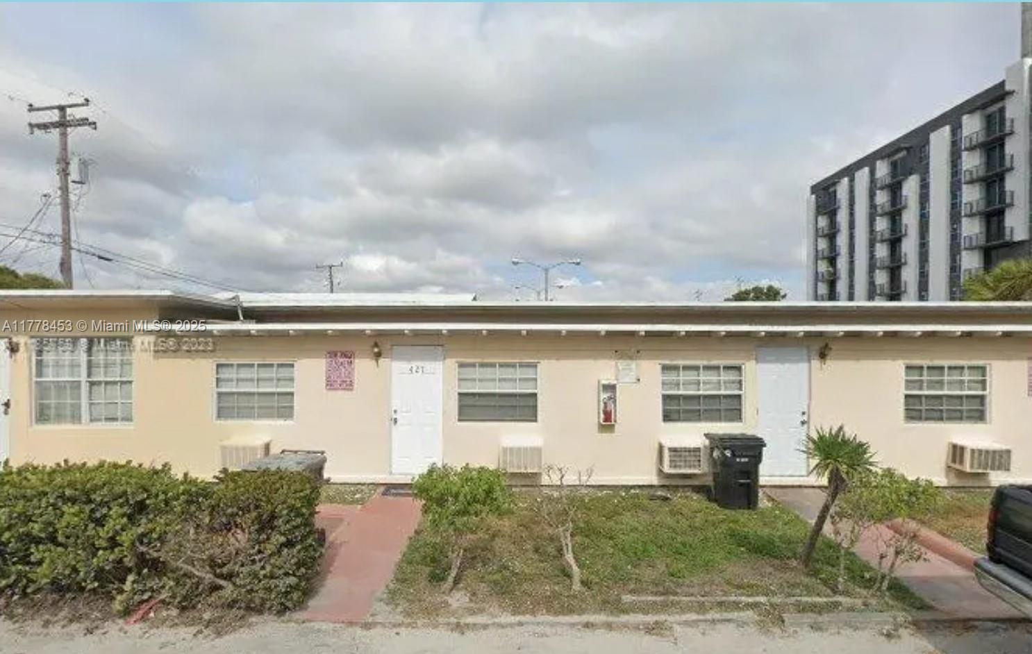TB Real Estate Group is proud to present a great value-add Quad-Plex opportunity located a few blocks from E SunriseBlvd and US 1. Also close to the fabulous Fort Lauderdale Beaches, and downtown Fort Lauderdale! The 4-plexconsists of (2) - 2 bedroom units, and (2) - 1 bedroom units. The Quad-Plex sits in the opportunity zone areawhere a lot of new developments are emerging. Excellent opportunity to re-purpose the land and be a part of thisfast-growing area.