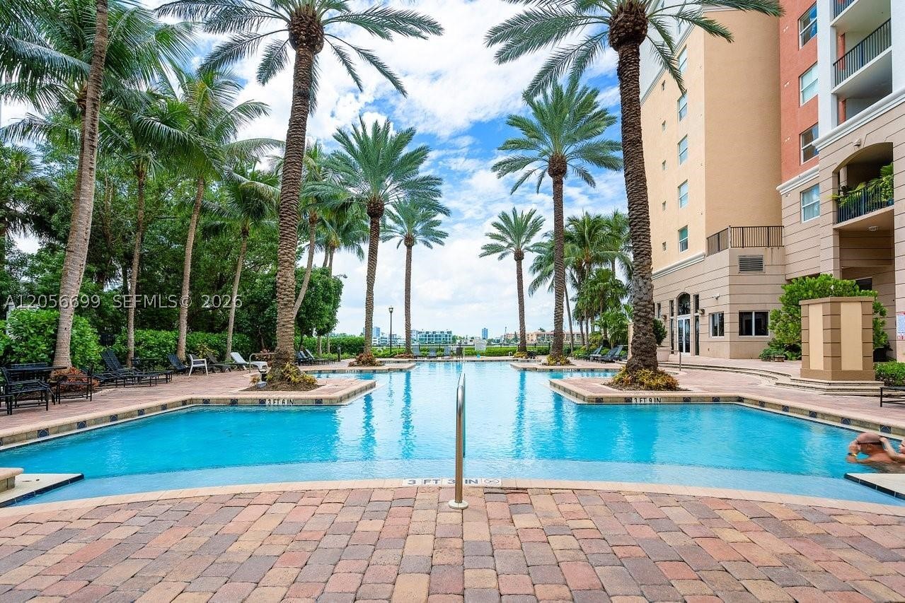 Beautiful, full of light 1bedroom/1bath waterfront unit. This unit looks like a model from a magazine. Gorgeous views of the intracoastal and garden from your own cozy balcony. Completely remodeled and super clean. Fully Furnished and equipped.Laminate brand new grey floors, stainless steel appliances, washer/dryer in the unit, walk-in closet.Amenities include, business center, pool, hot tub, gym, children's playroom, barbecue area, club house. Great opportunity to live in the walking distance to the beach, shops and restaurants. CAN BE RENTED SEASONALLY FOR 6 MONTHS! PRICE TO BE DISCUSSED.