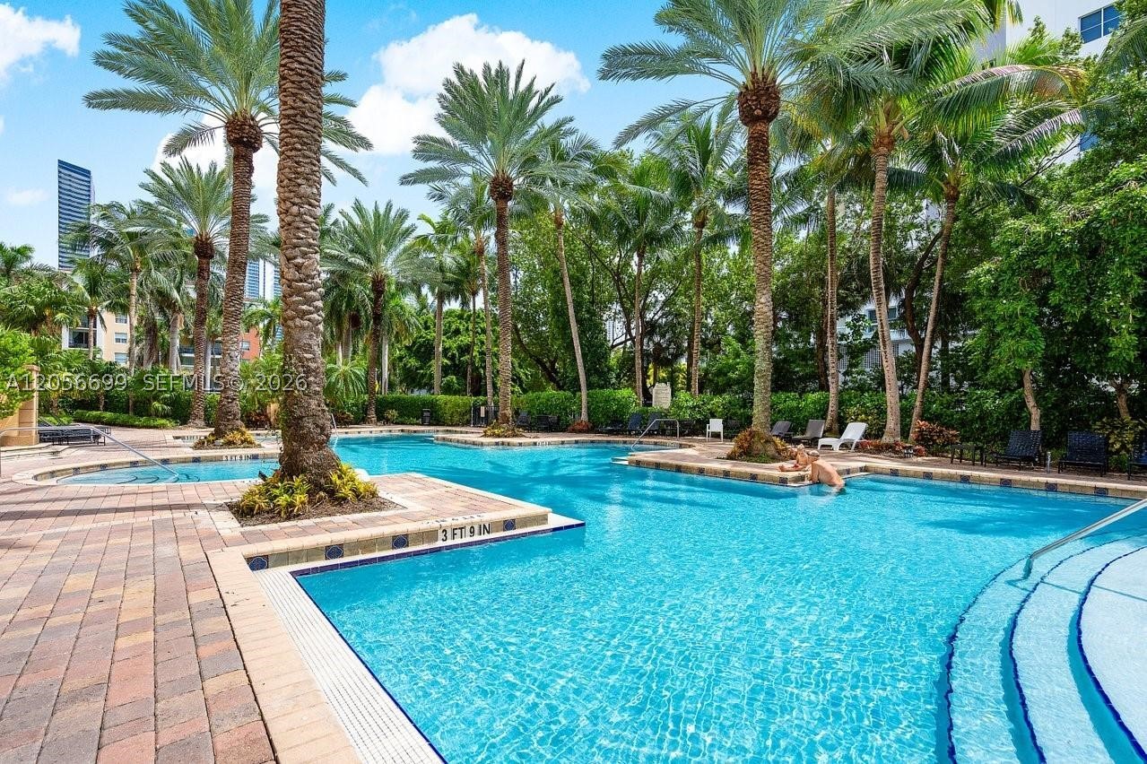 PORTO BELLAGIO CONDO - Residential Lease