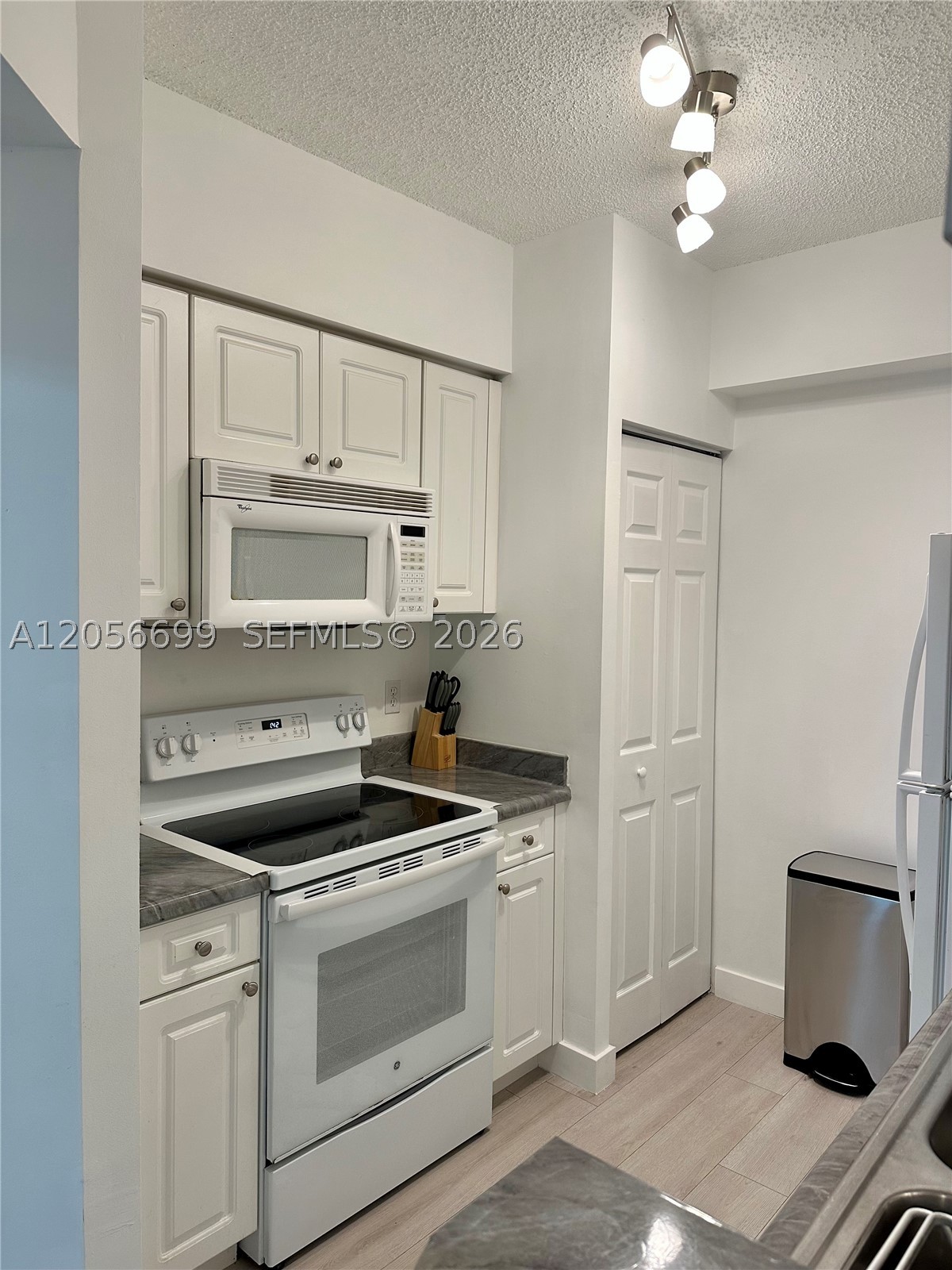 PORTO BELLAGIO CONDO - Residential Lease