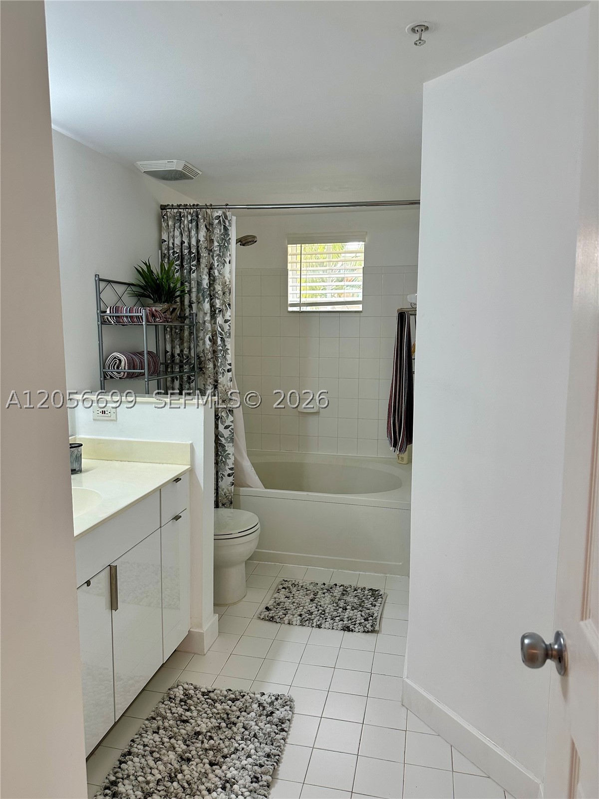 PORTO BELLAGIO CONDO - Residential Lease