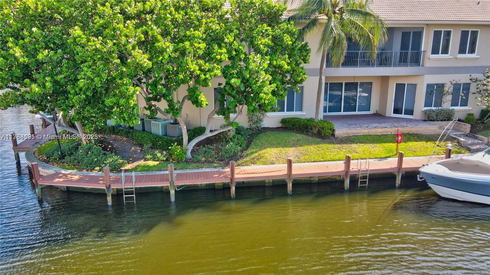 HARBOUR HOMES OF BOCA CON - Residential