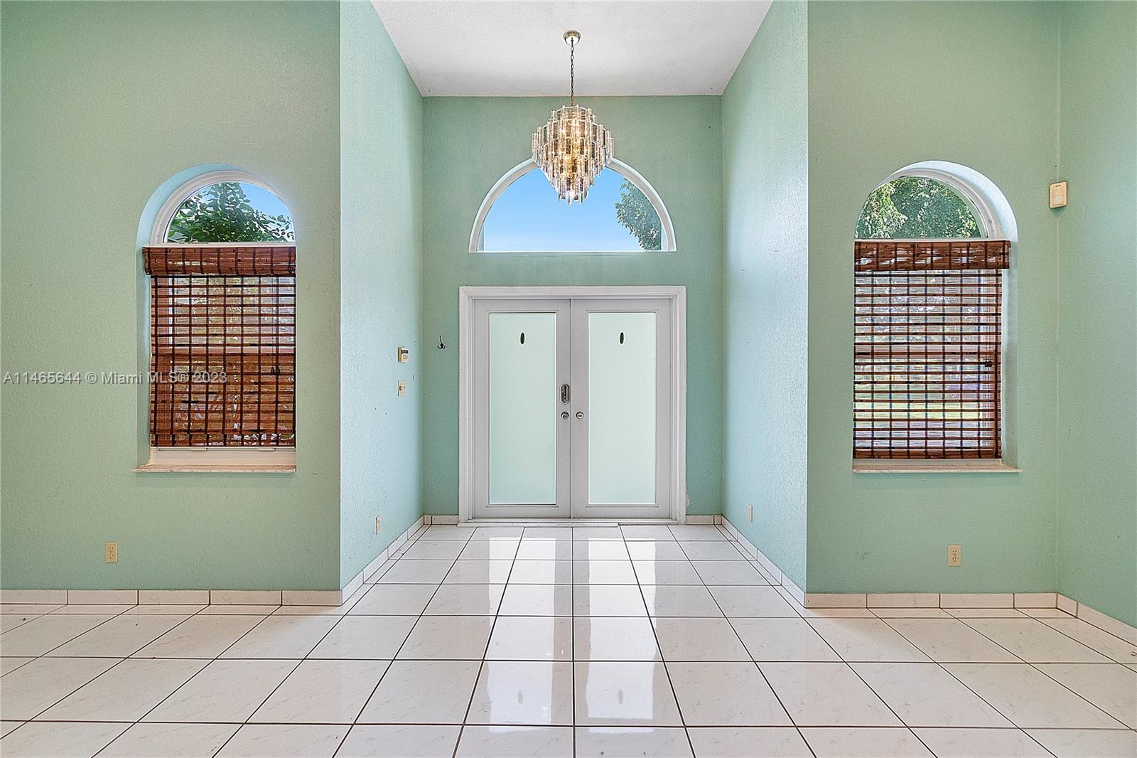 CORAL SPRINGS HILLS - Residential