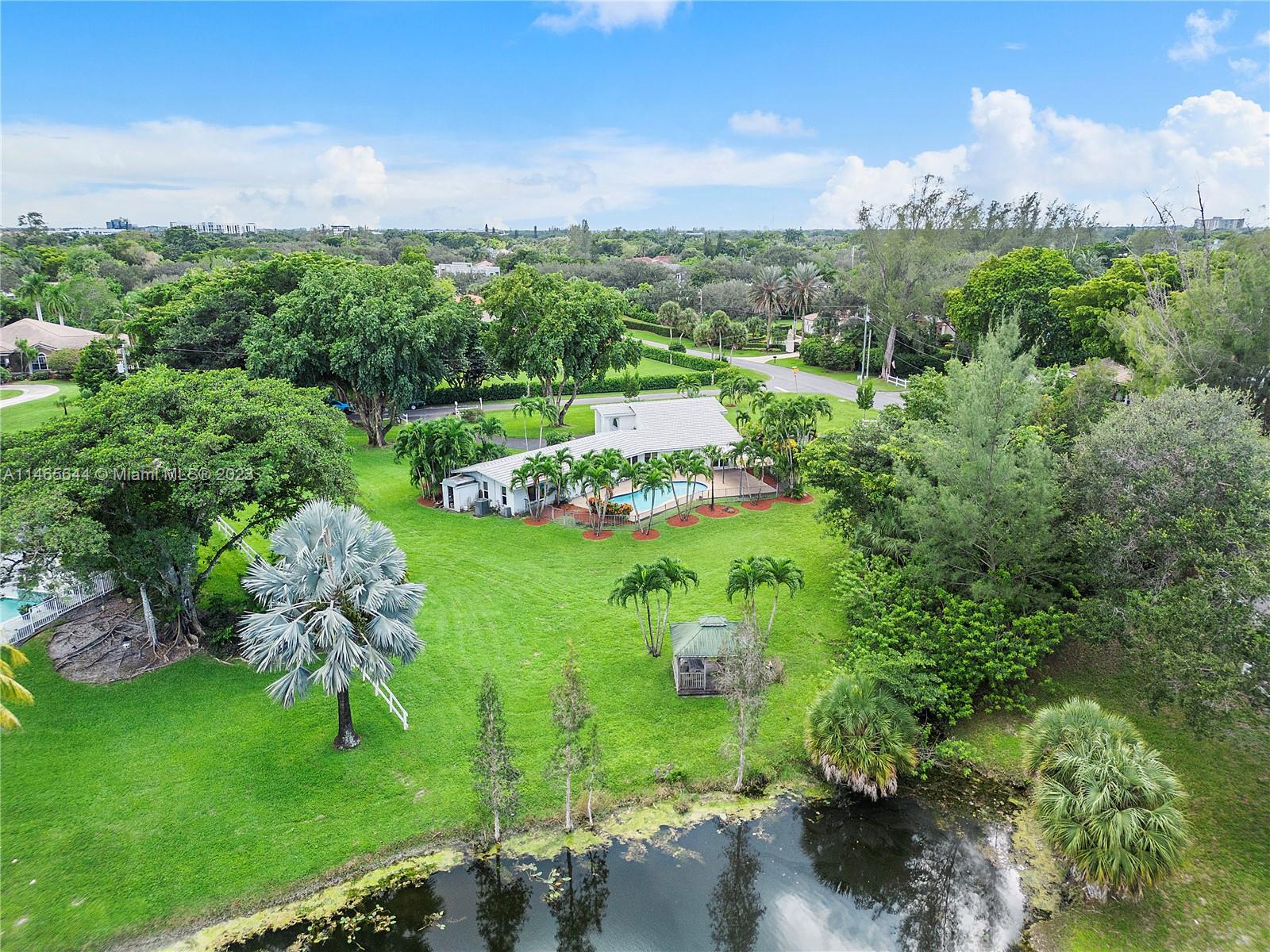 CORAL SPRINGS HILLS - Residential