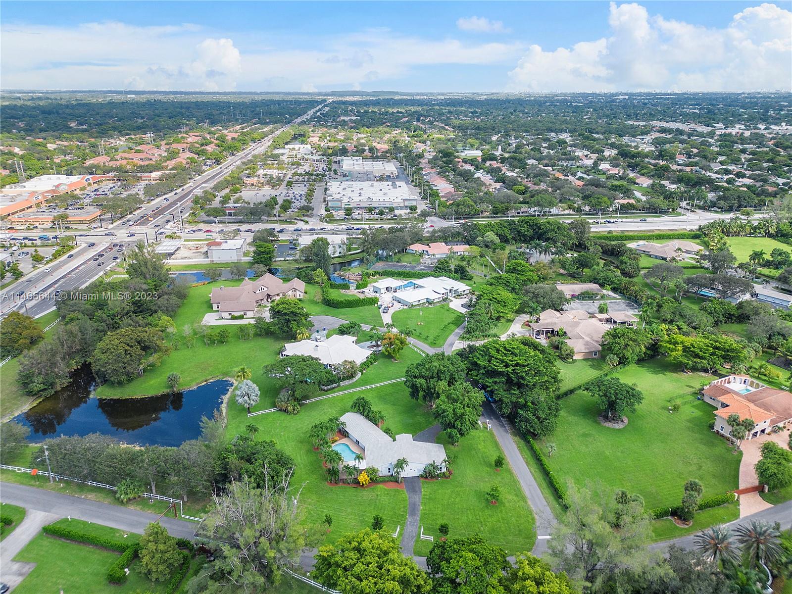 CORAL SPRINGS HILLS - Residential