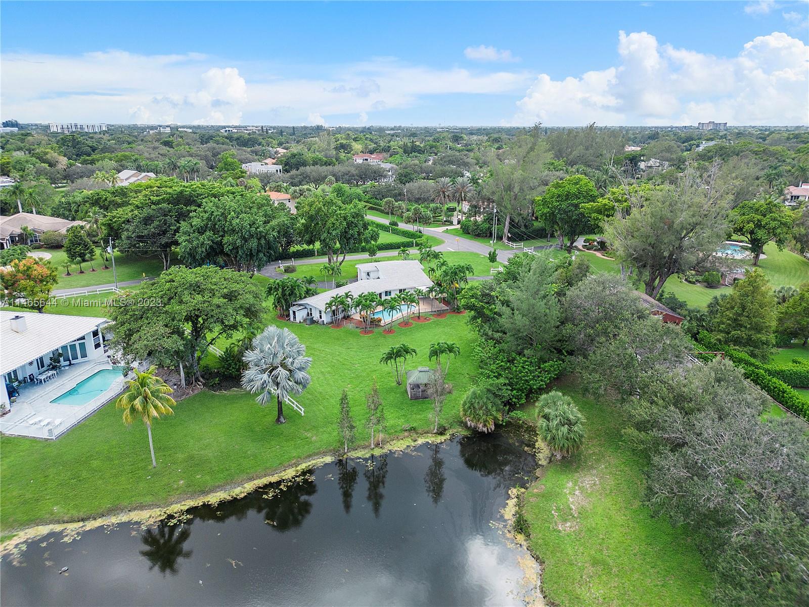 CORAL SPRINGS HILLS - Residential