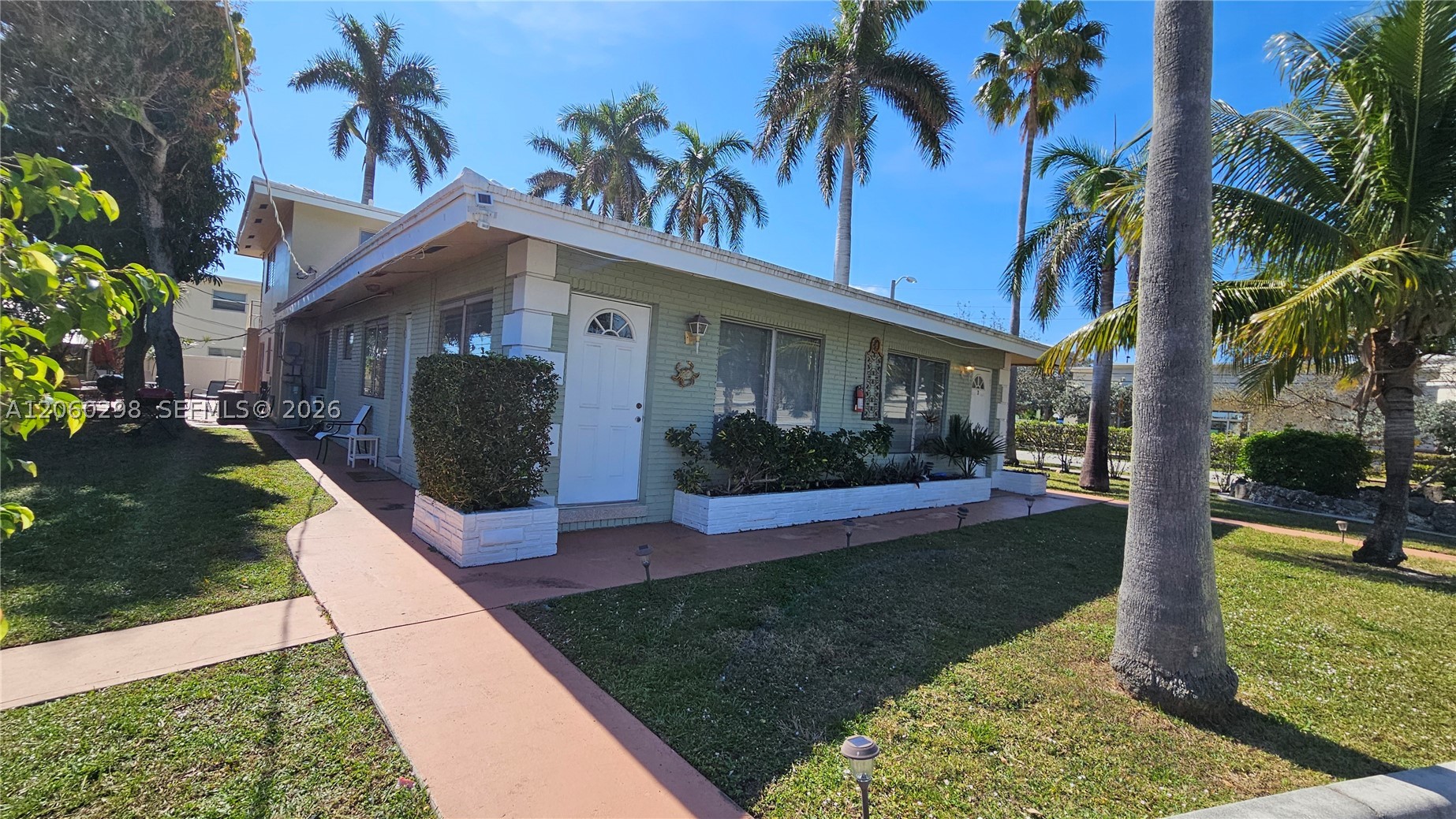 THE COVE - Residential Income