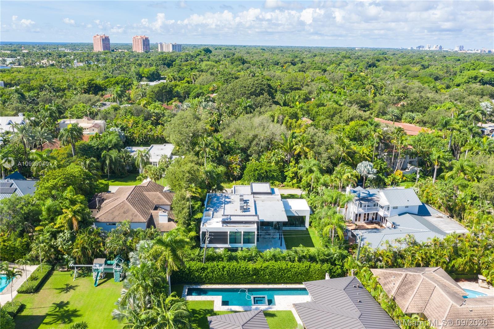 THE MOORINGS - Residential
