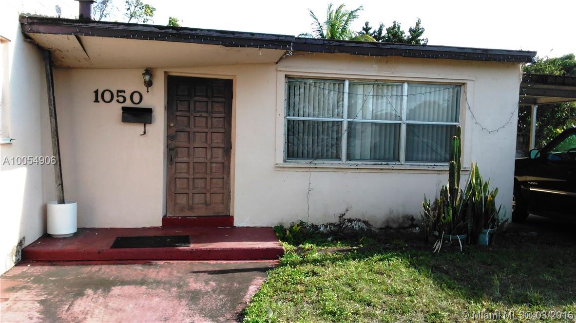 Nice 1 story home with pool and nice yard in quiet neighborhood, minutes from Sunlife Stadium, Calder Casino, Aventura Mall and Beaches.