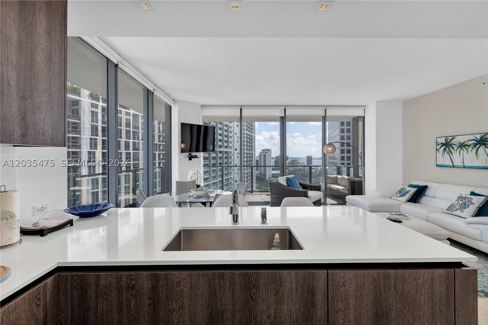 REACH CONDO - Residential