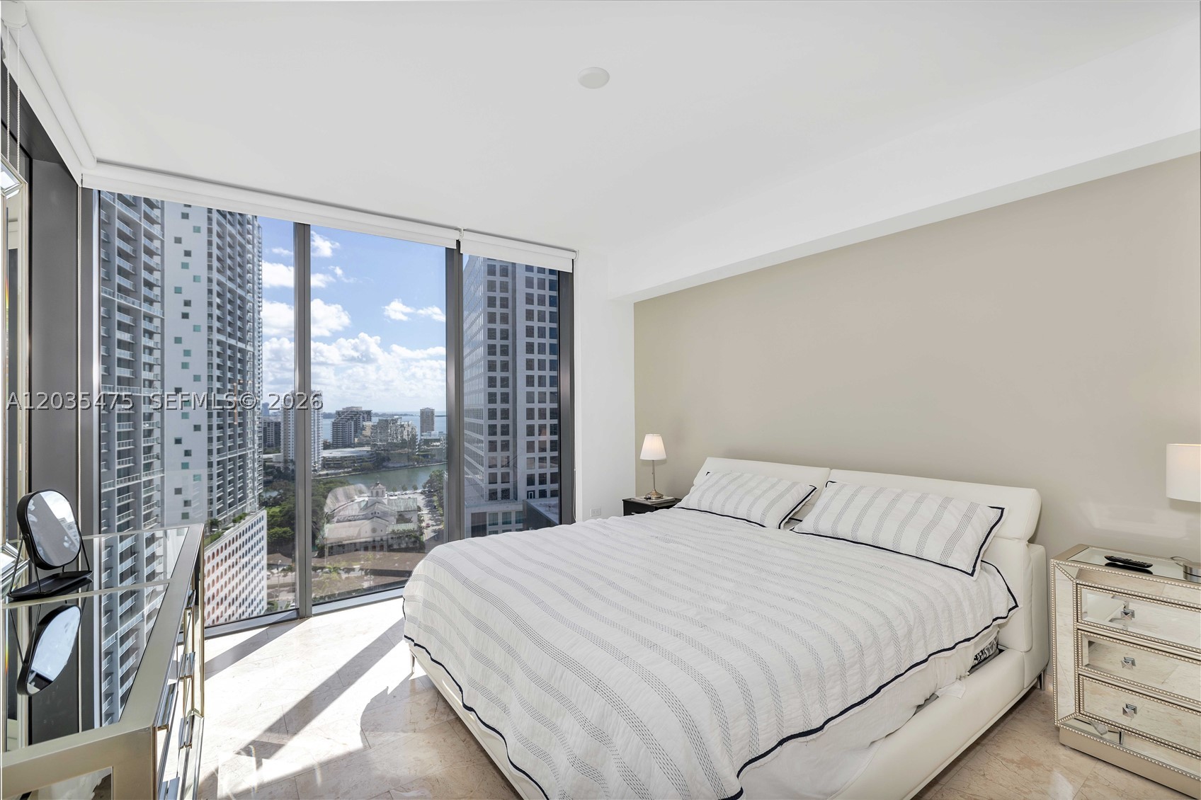REACH CONDO - Residential
