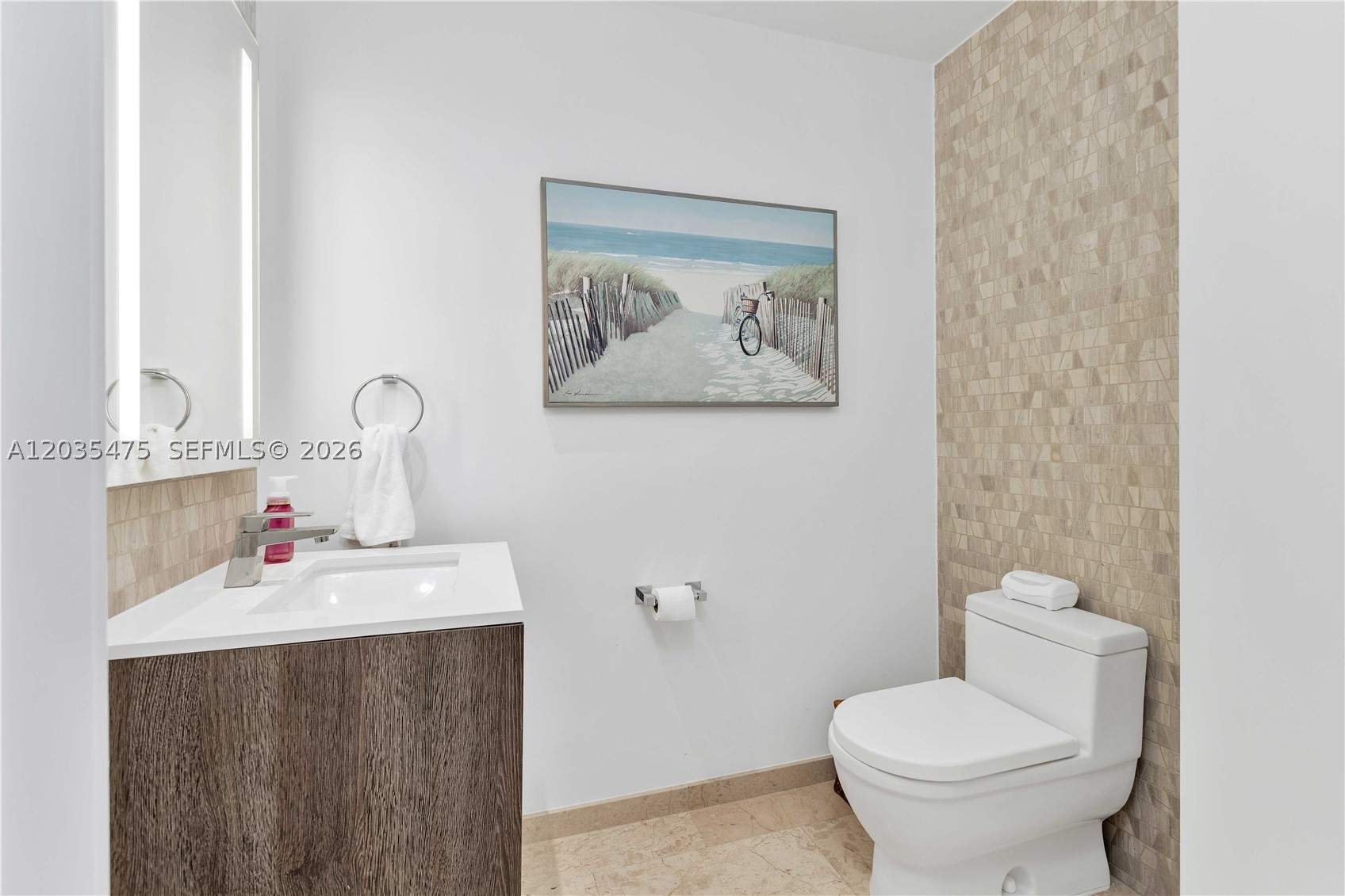 REACH CONDO - Residential