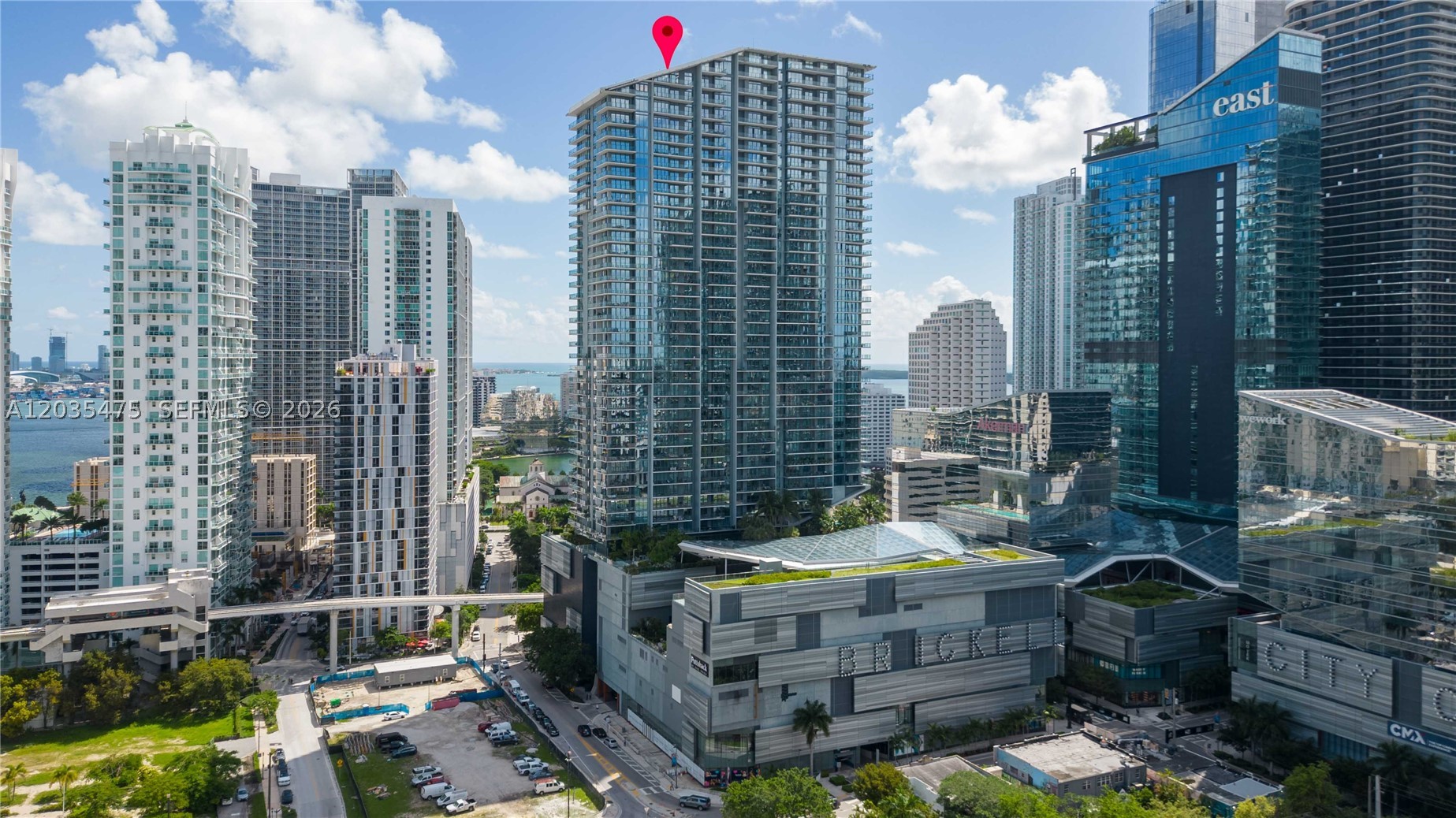 REACH CONDO - Residential