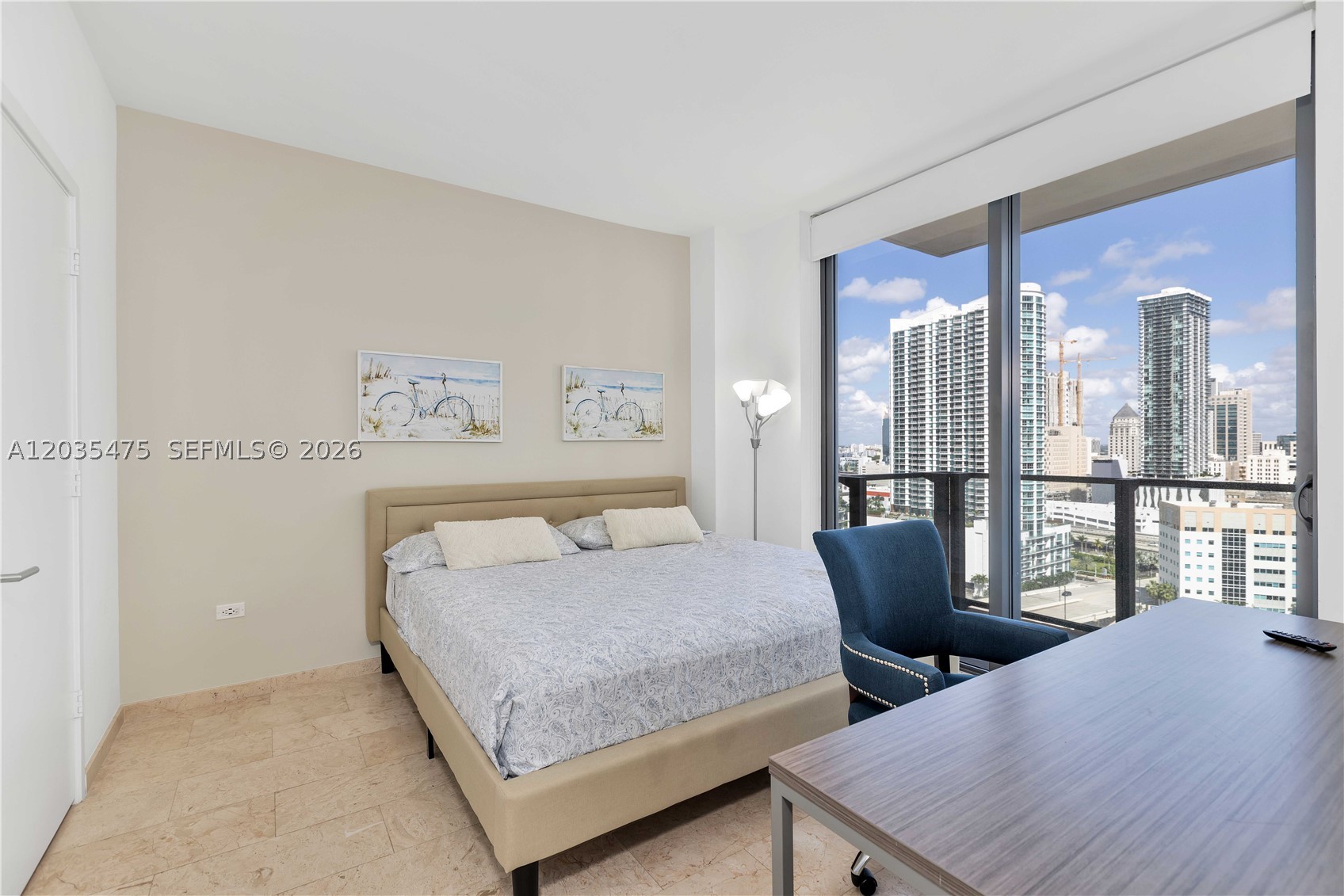 REACH CONDO - Residential
