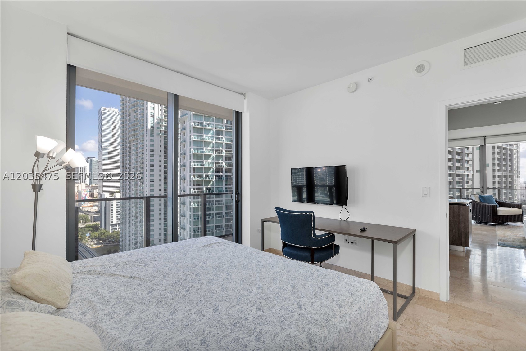 REACH CONDO - Residential