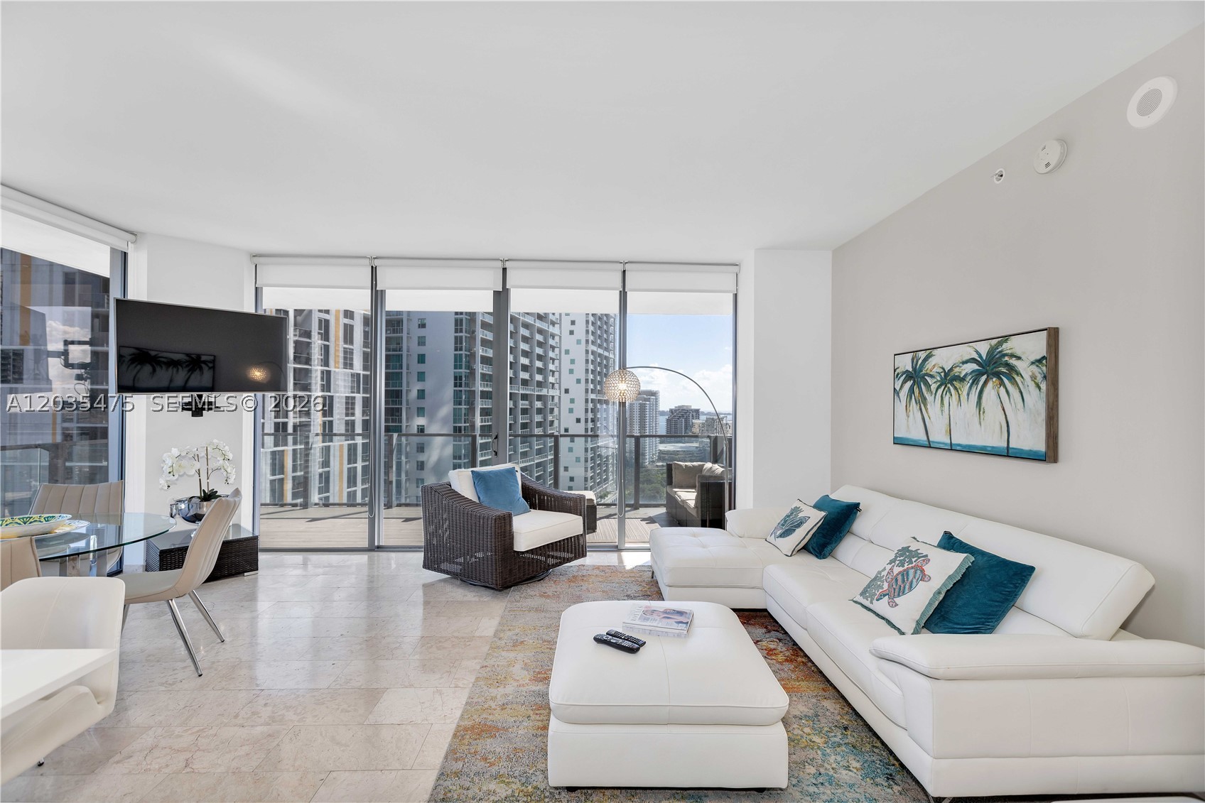 REACH CONDO - Residential