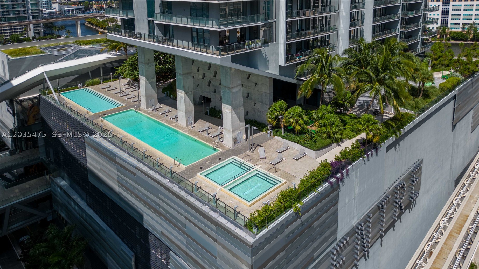 REACH CONDO - Residential