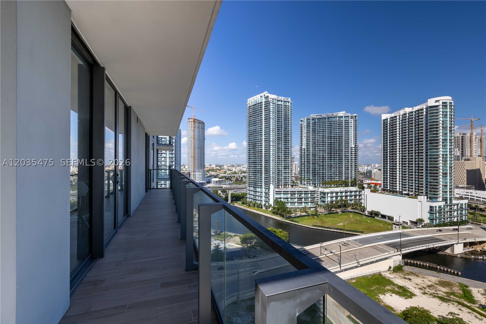REACH CONDO - Residential