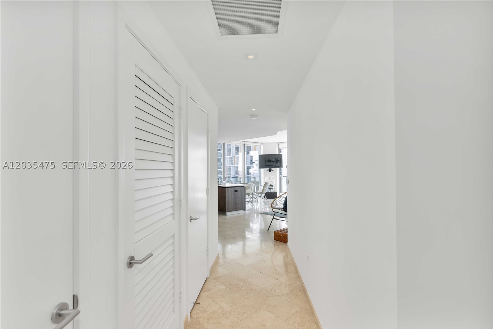 REACH CONDO - Residential