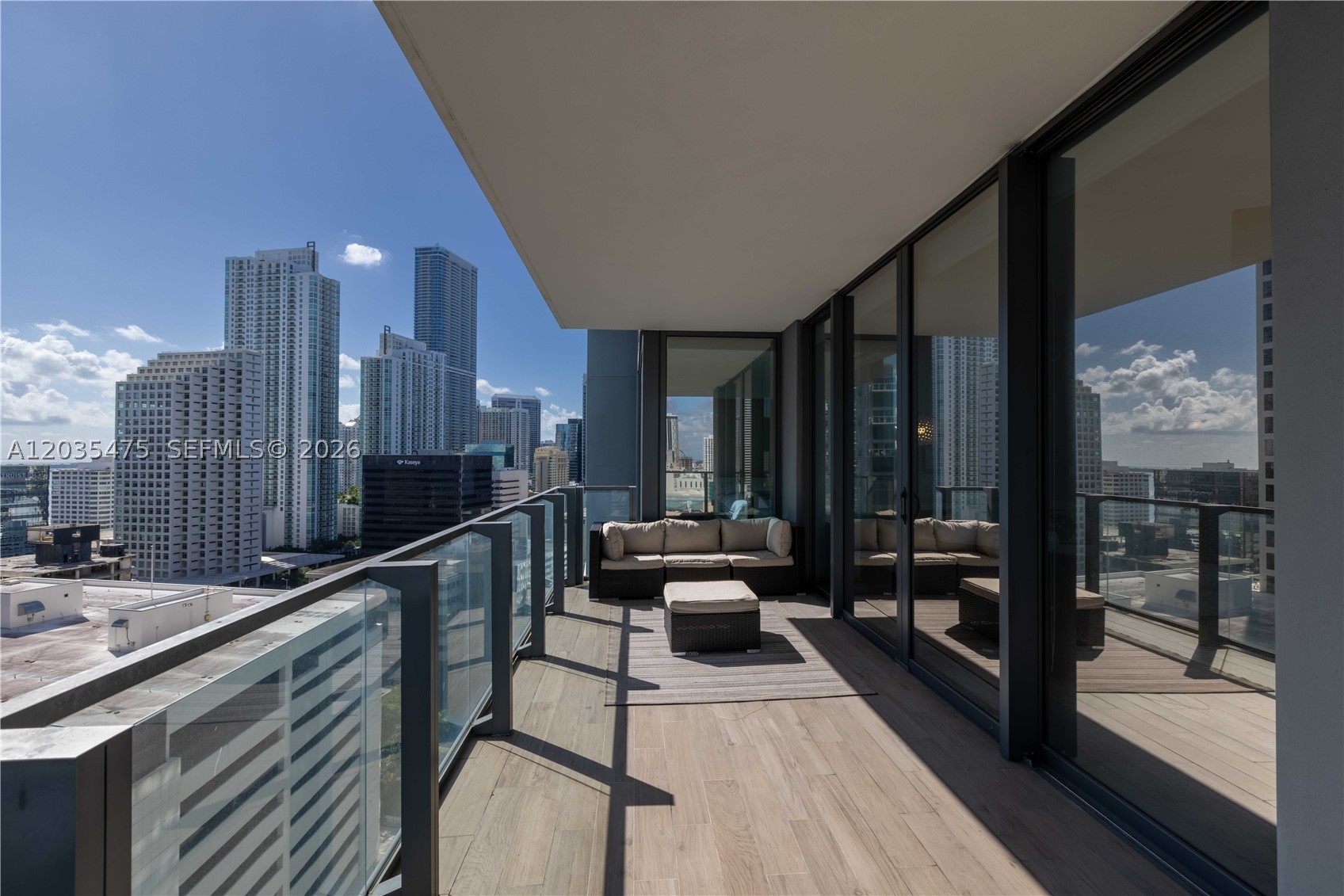 REACH CONDO - Residential