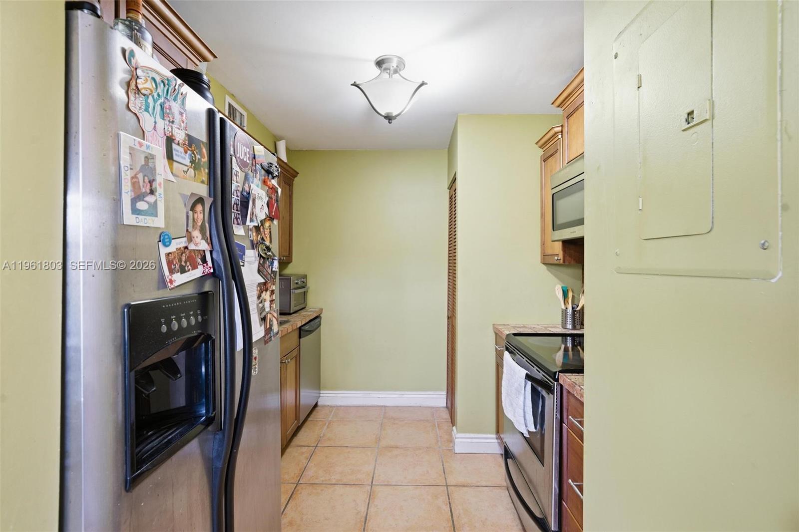 WINDMILL LAKES II CONDO - Residential