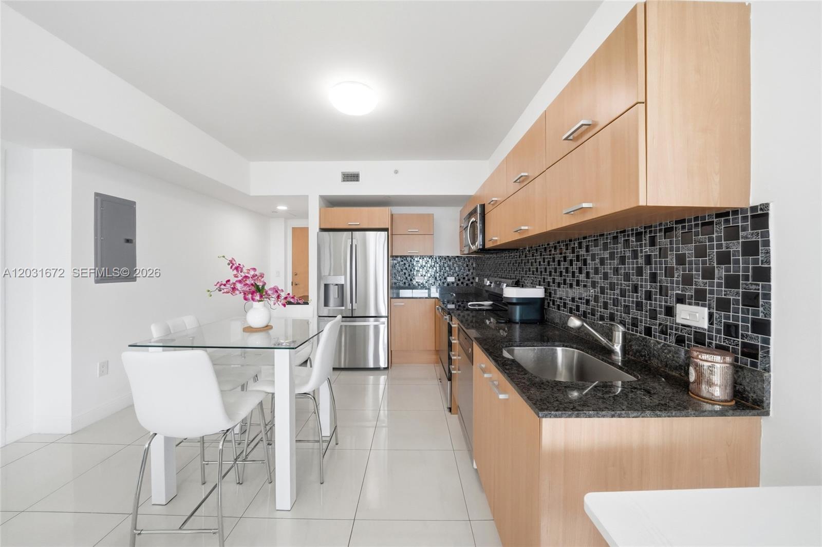 WIND CONDO - Residential