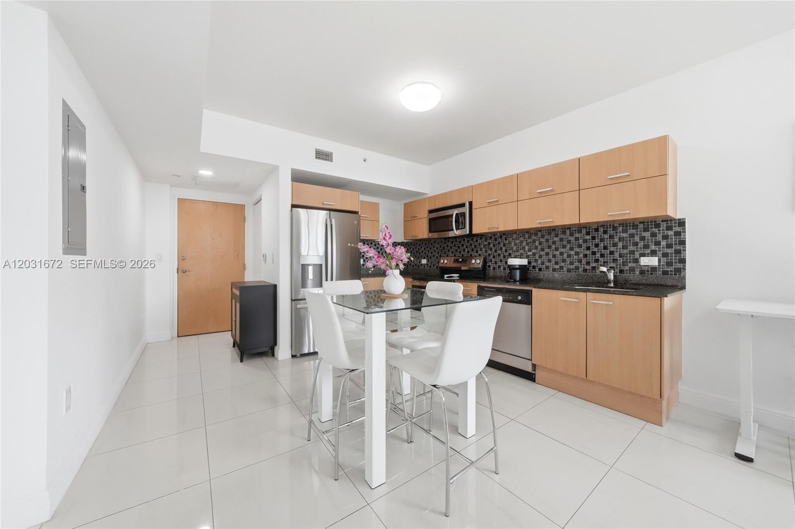 WIND CONDO - Residential