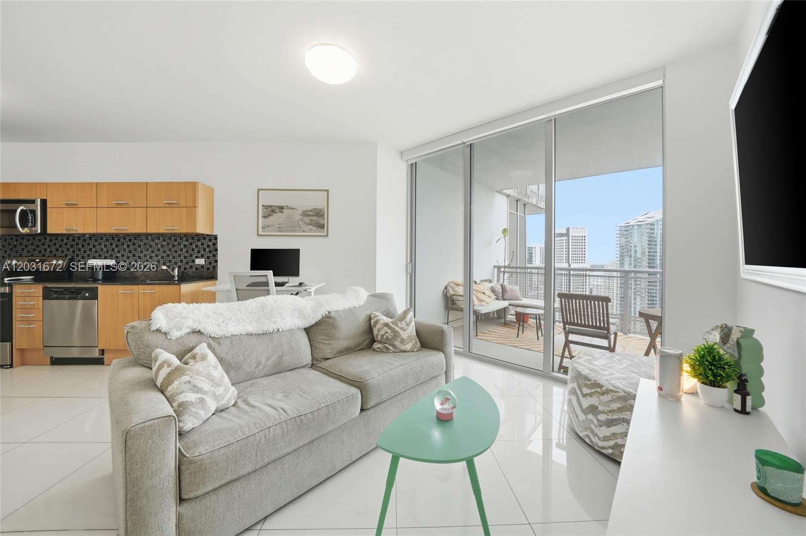 WIND CONDO - Residential