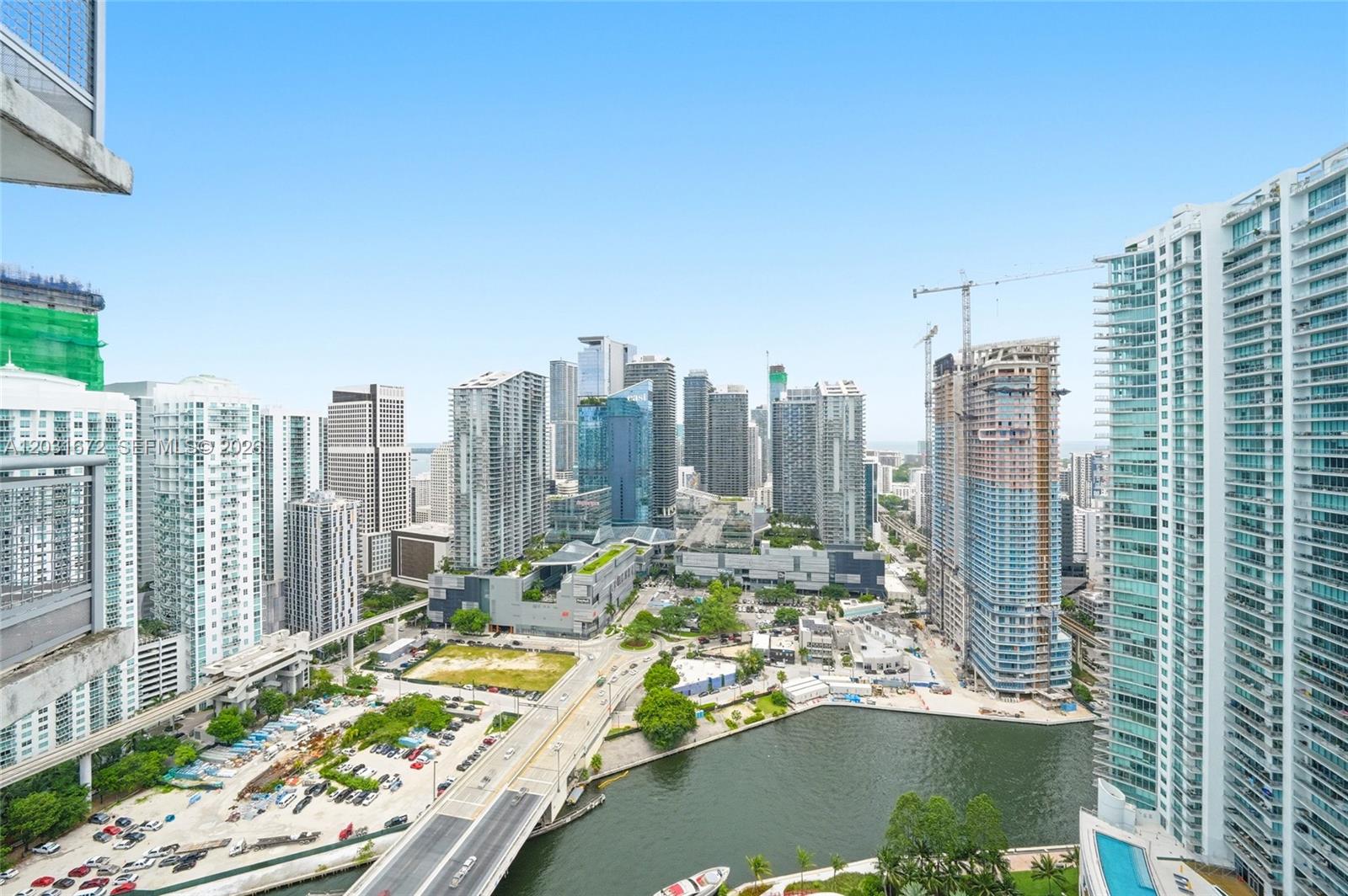 WIND CONDO - Residential