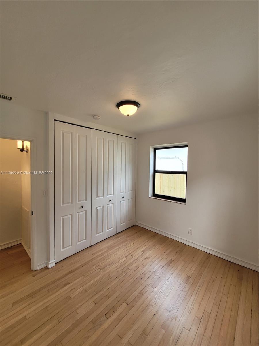 COLUMBIA PARK CORR PL - Residential