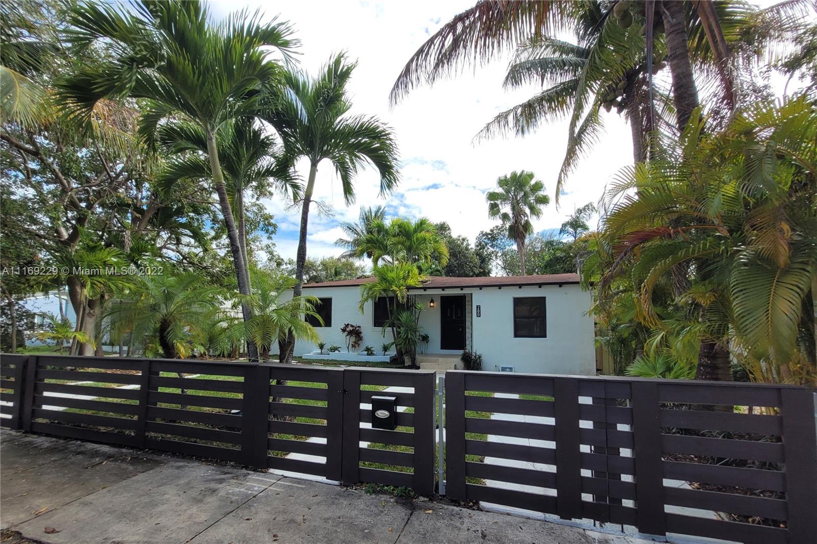 Beautiful Remodeled house with old World Charm located in Buena Vista West neighborhood.  3 bedroom with den that can easily be a 4th bedroom.  Hurricane impact windows, new washer/dryer, new ac unit, and water heater.  All white kitchen with lot's of storage and built in dining area.  Move right in!  Steps to the Design District, Wynwood, and Midtown.  Great backyard with room to grow.  Airbnb friendly!