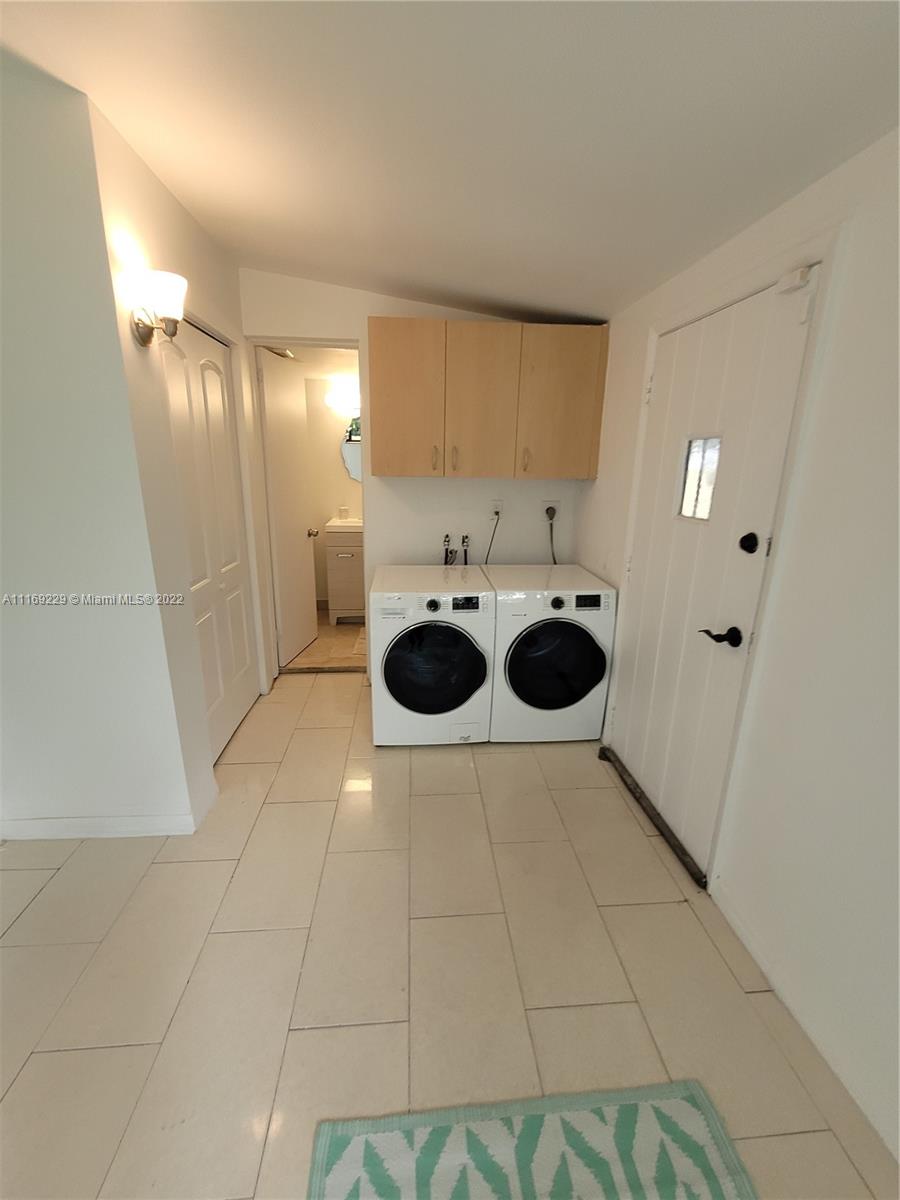 COLUMBIA PARK CORR PL - Residential