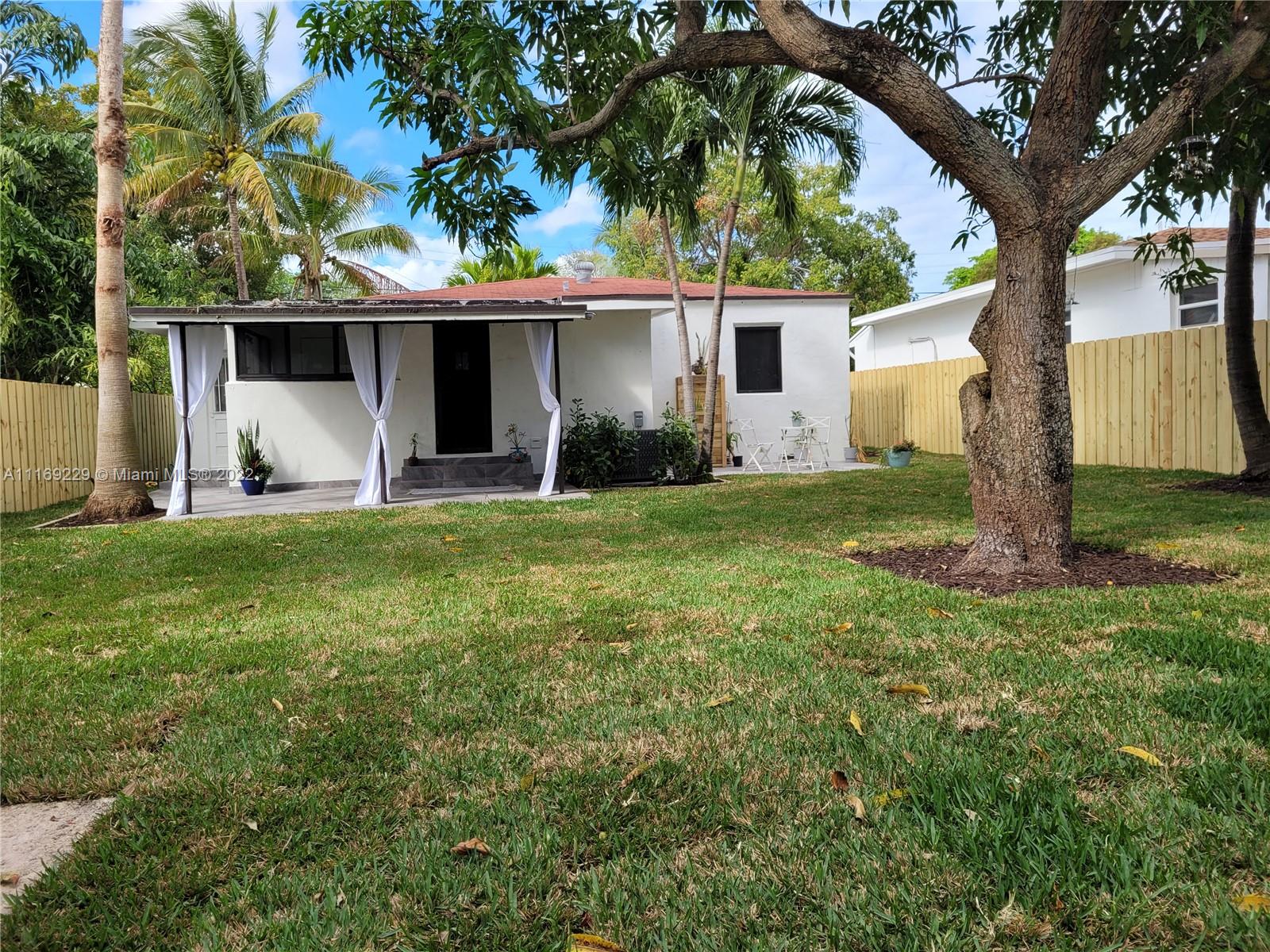 COLUMBIA PARK CORR PL - Residential