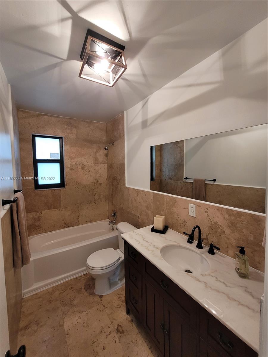 COLUMBIA PARK CORR PL - Residential