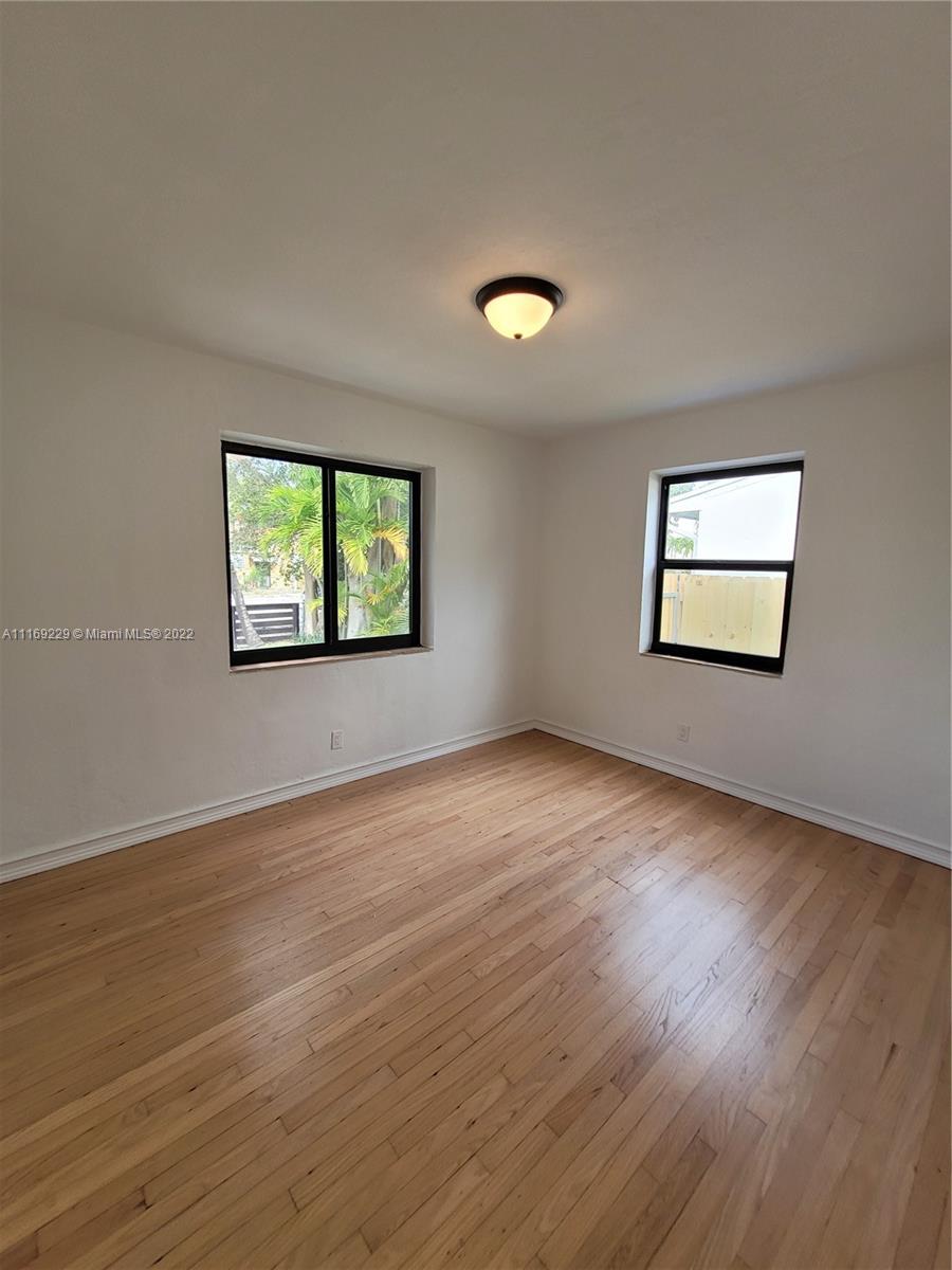 COLUMBIA PARK CORR PL - Residential