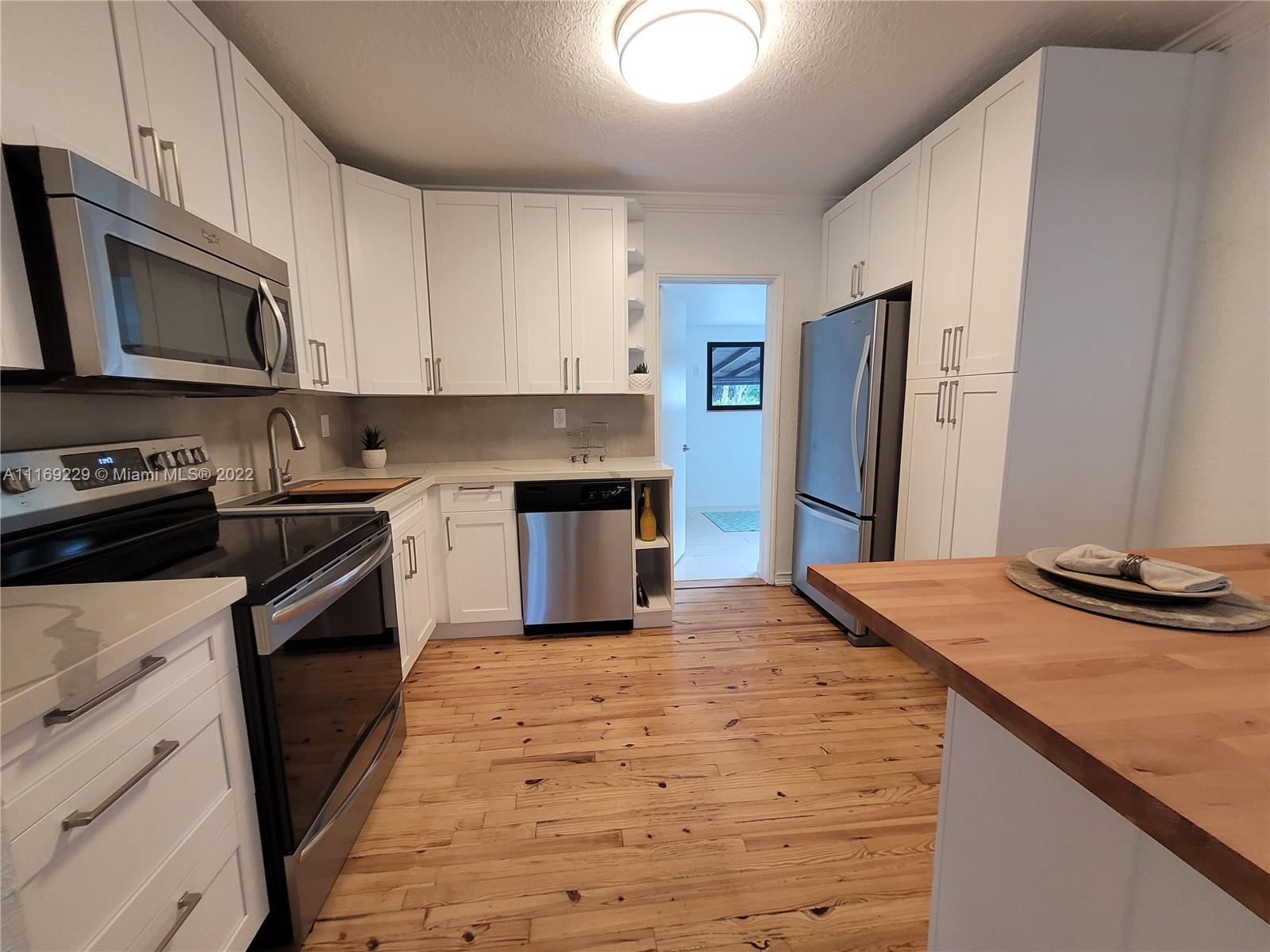 COLUMBIA PARK CORR PL - Residential