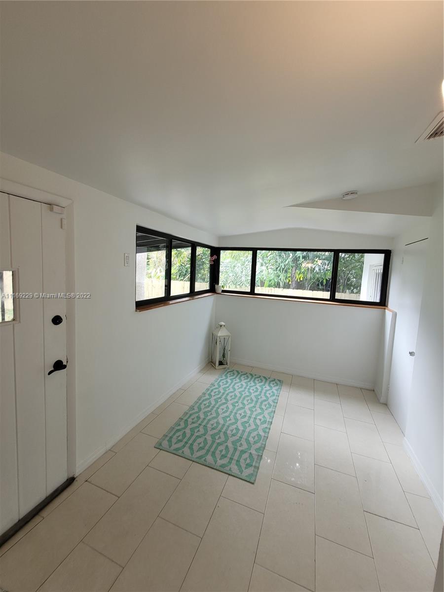COLUMBIA PARK CORR PL - Residential
