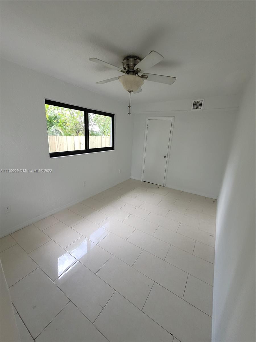 COLUMBIA PARK CORR PL - Residential