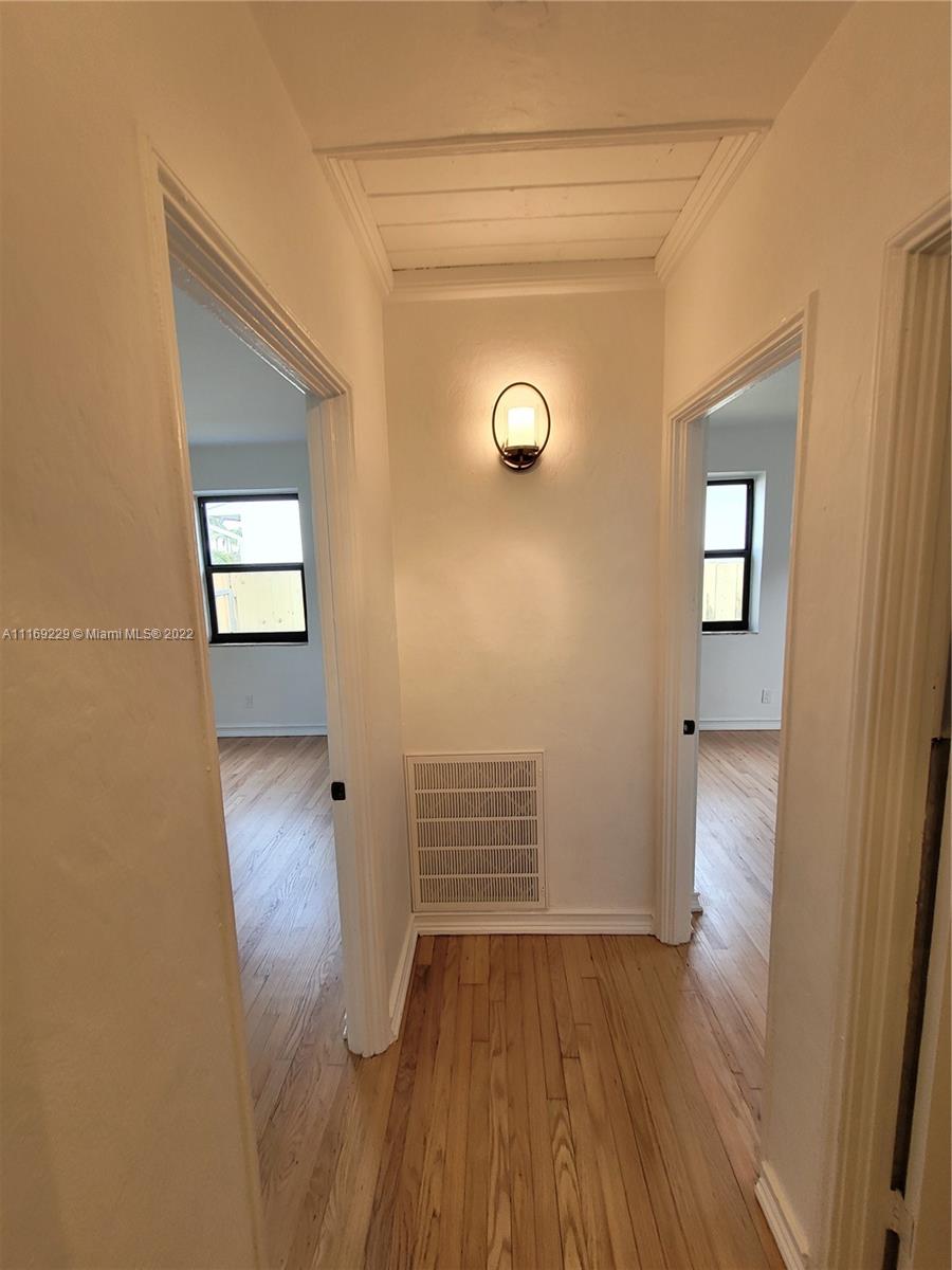 COLUMBIA PARK CORR PL - Residential
