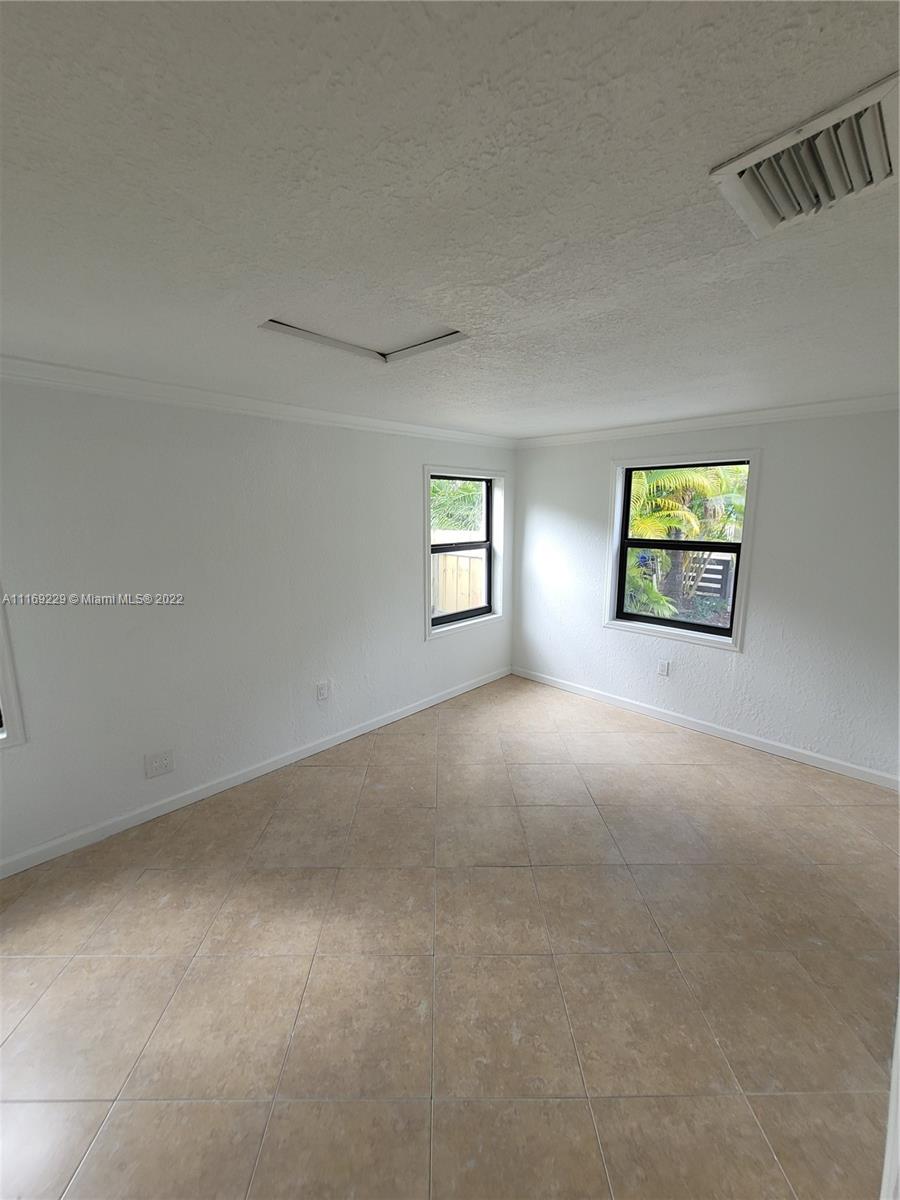 COLUMBIA PARK CORR PL - Residential