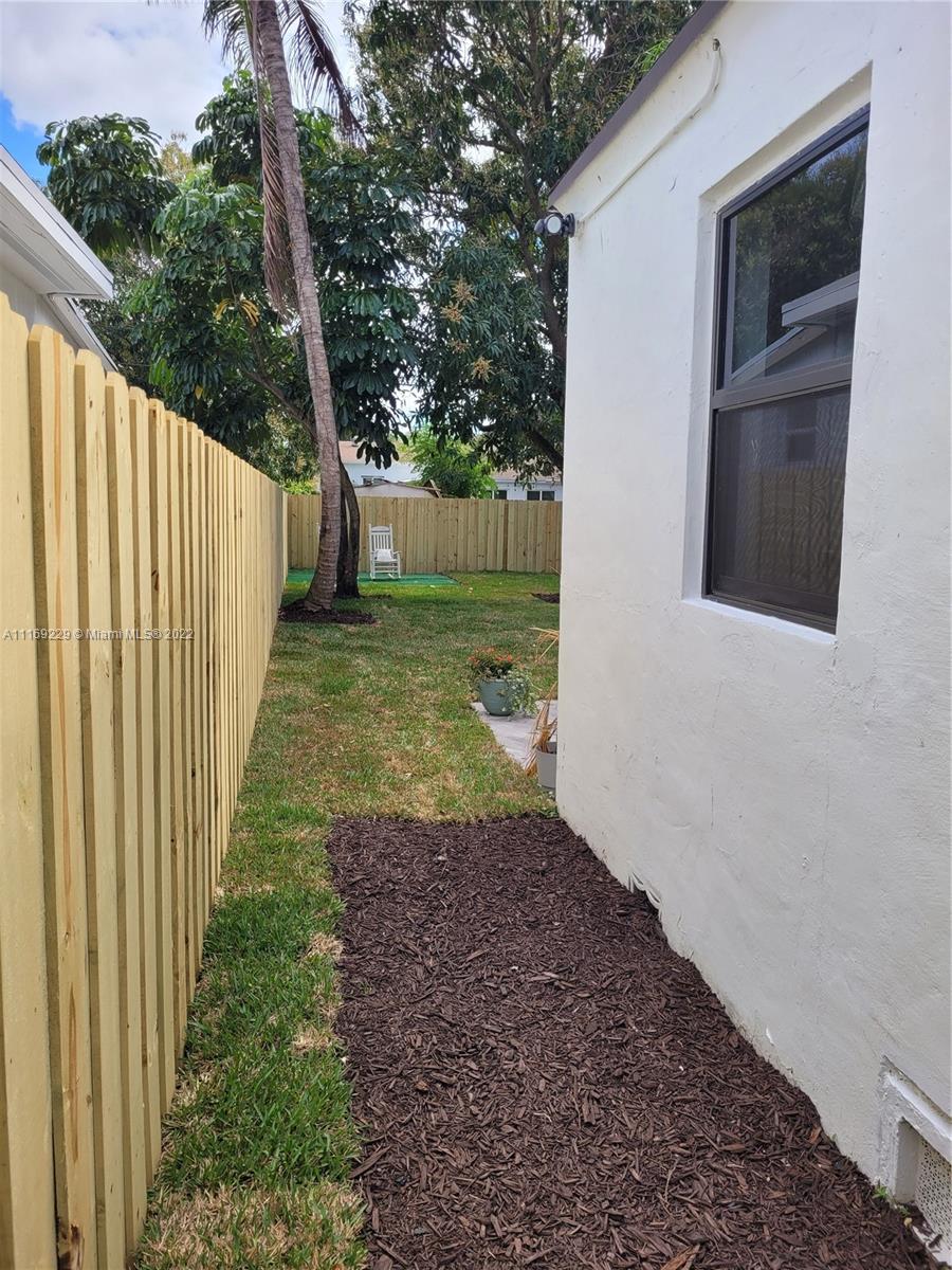 COLUMBIA PARK CORR PL - Residential