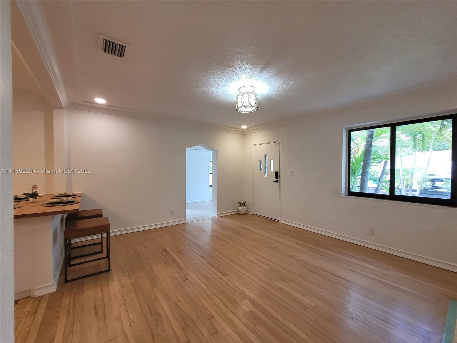 COLUMBIA PARK CORR PL - Residential