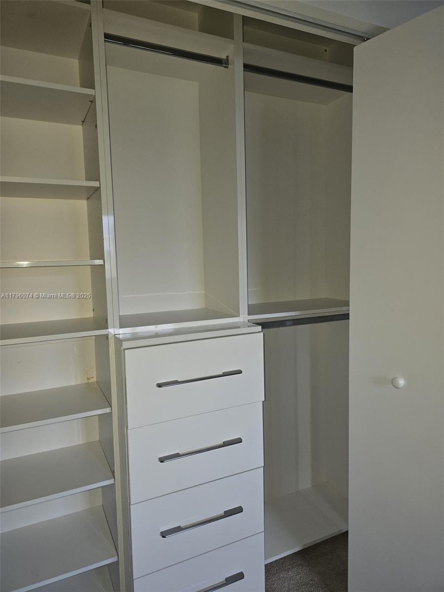 PLANTATION BUSINESS PARK - Residential Lease