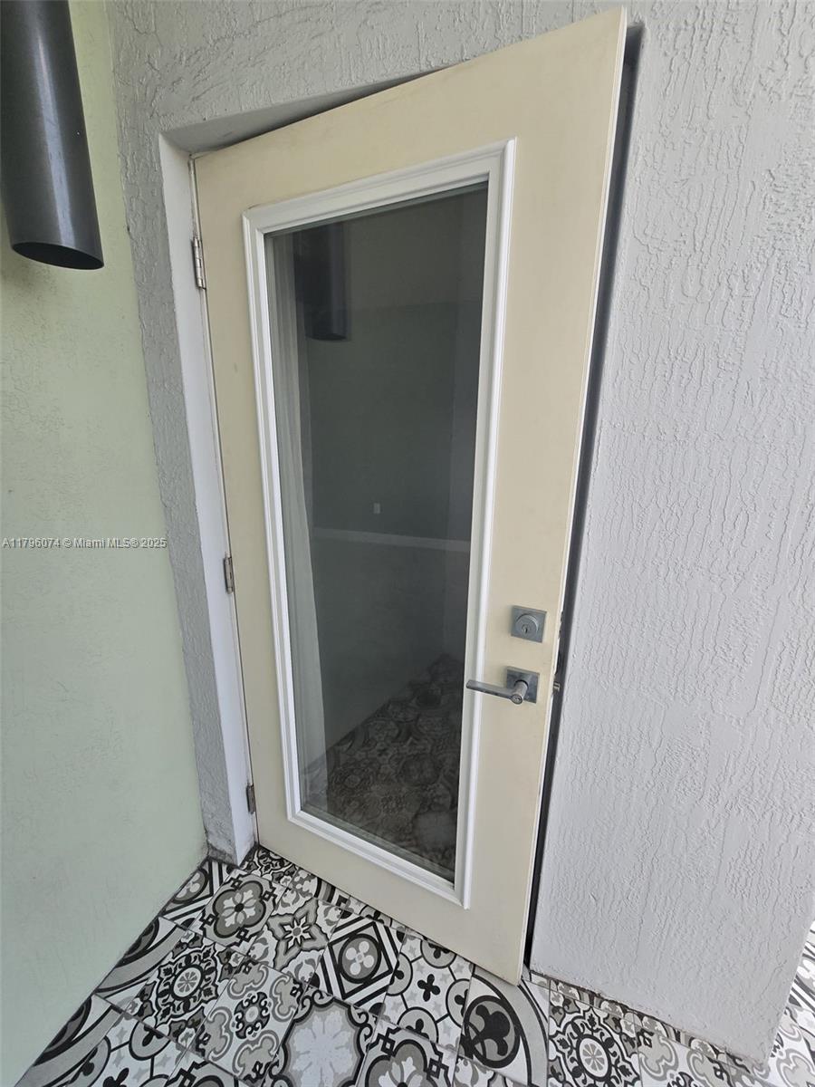 PLANTATION BUSINESS PARK - Residential Lease