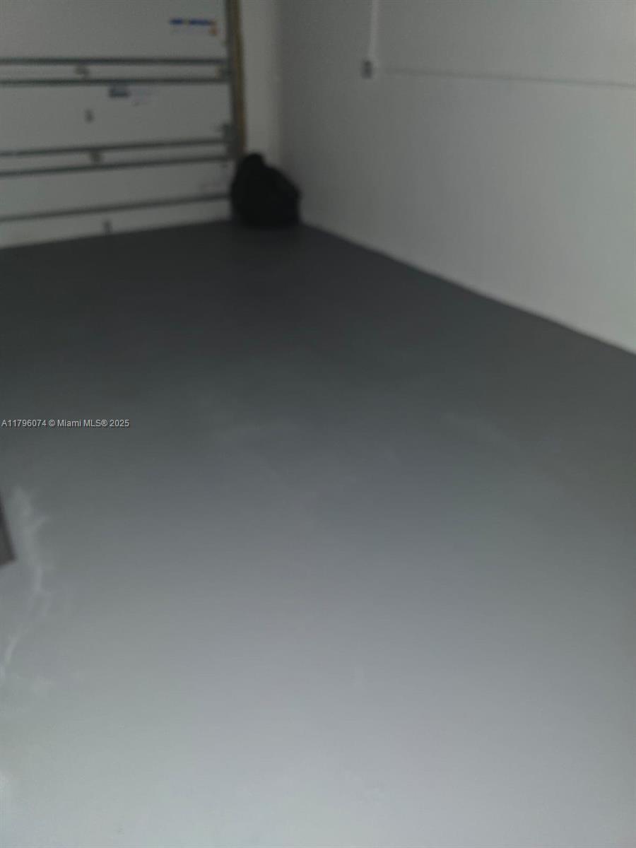PLANTATION BUSINESS PARK - Residential Lease